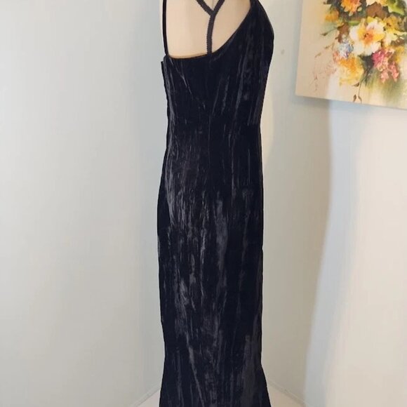 Roberta Black Velvet Dress size 11/12 Spaghetti Straps Side Slit Vintage - Picture 4 of 7